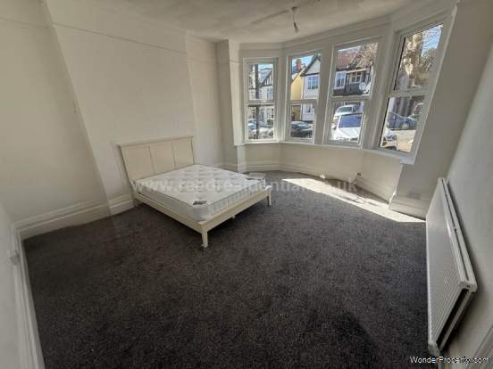 Additional Property Image 6 bedroom Semi Detached to rent in Westcliff On Sea 2