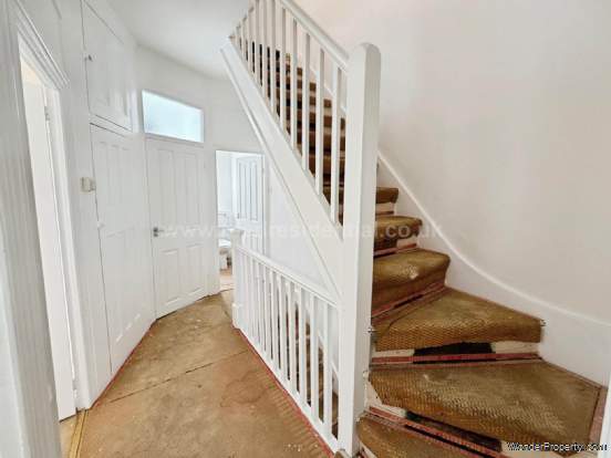 Additional Property Image 2 bedroom Maisonette for sale in Westcliff On Sea 2