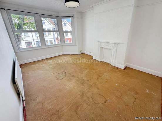 Additional Property Image 2 bedroom Maisonette for sale in Westcliff On Sea 3