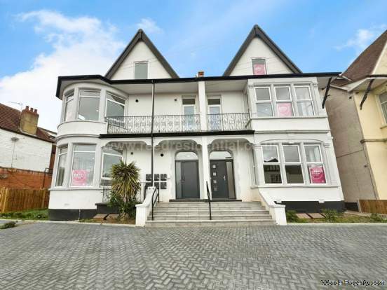 Additional Property Image 2 bedroom Apartment to rent in Westcliff On Sea 4