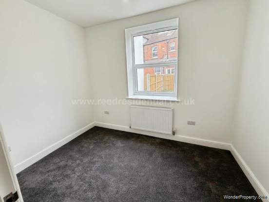 Additional Property Image 2 bedroom Apartment to rent in Westcliff On Sea 9