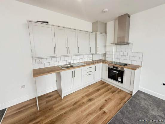 Additional Property Image 3 bedroom Apartment to rent in Westcliff On Sea 7