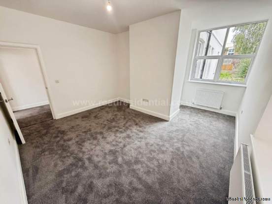 Additional Property Image 3 bedroom Apartment to rent in Westcliff On Sea 9