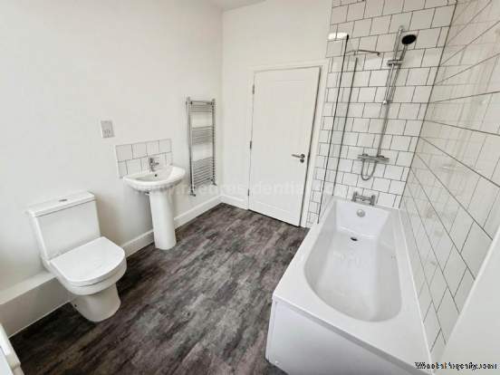 Additional Property Image 3 bedroom Apartment to rent in Westcliff On Sea 12