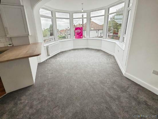 Additional Property Image 3 bedroom Apartment to rent in Westcliff On Sea 10