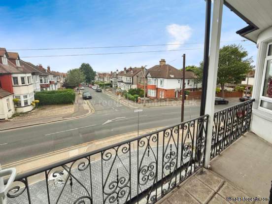 Additional Property Image 2 bedroom Apartment to rent in Westcliff On Sea 18