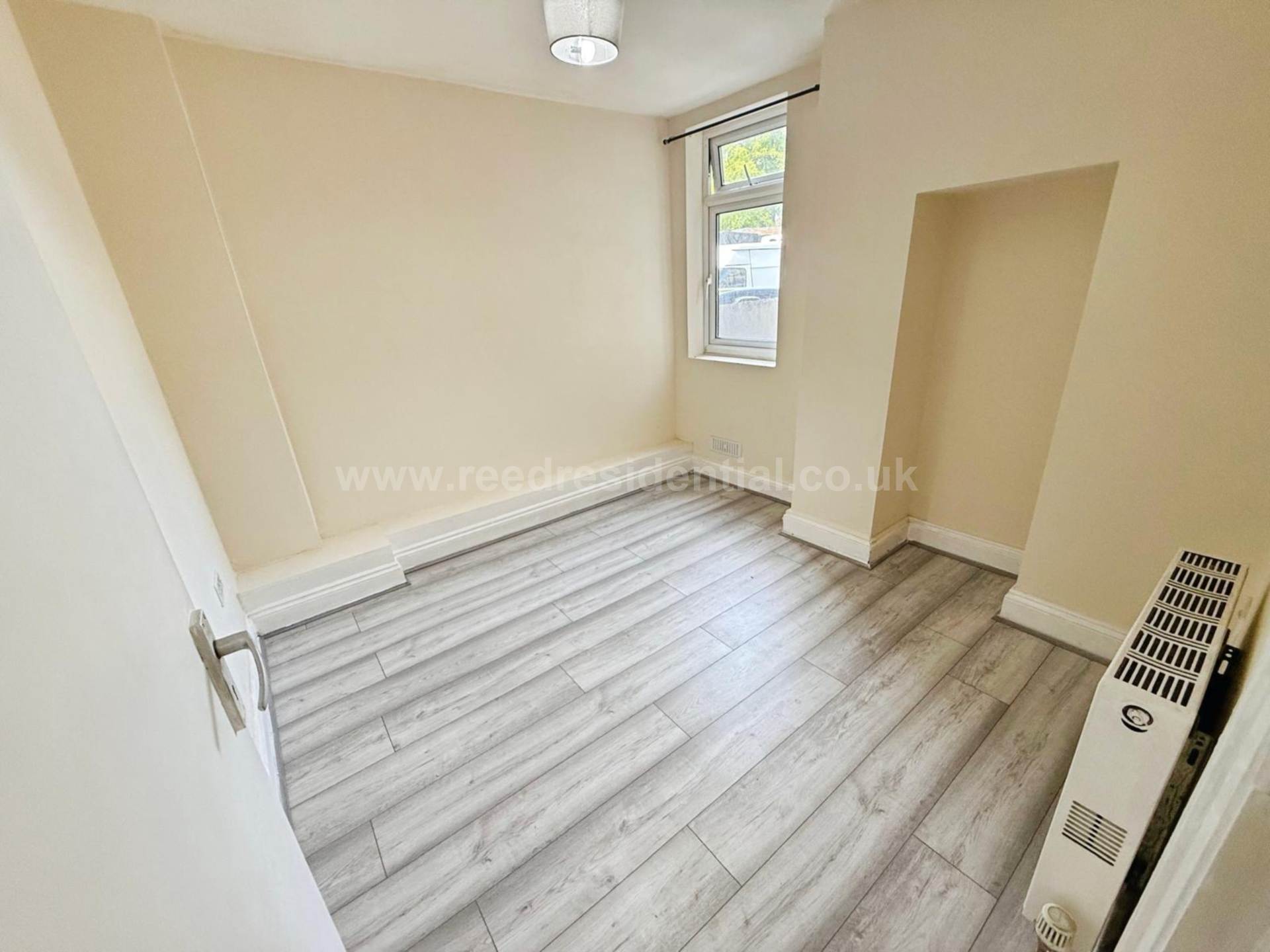 Additional Property Image 2 bedroom Flat to rent in Southend On Sea 7