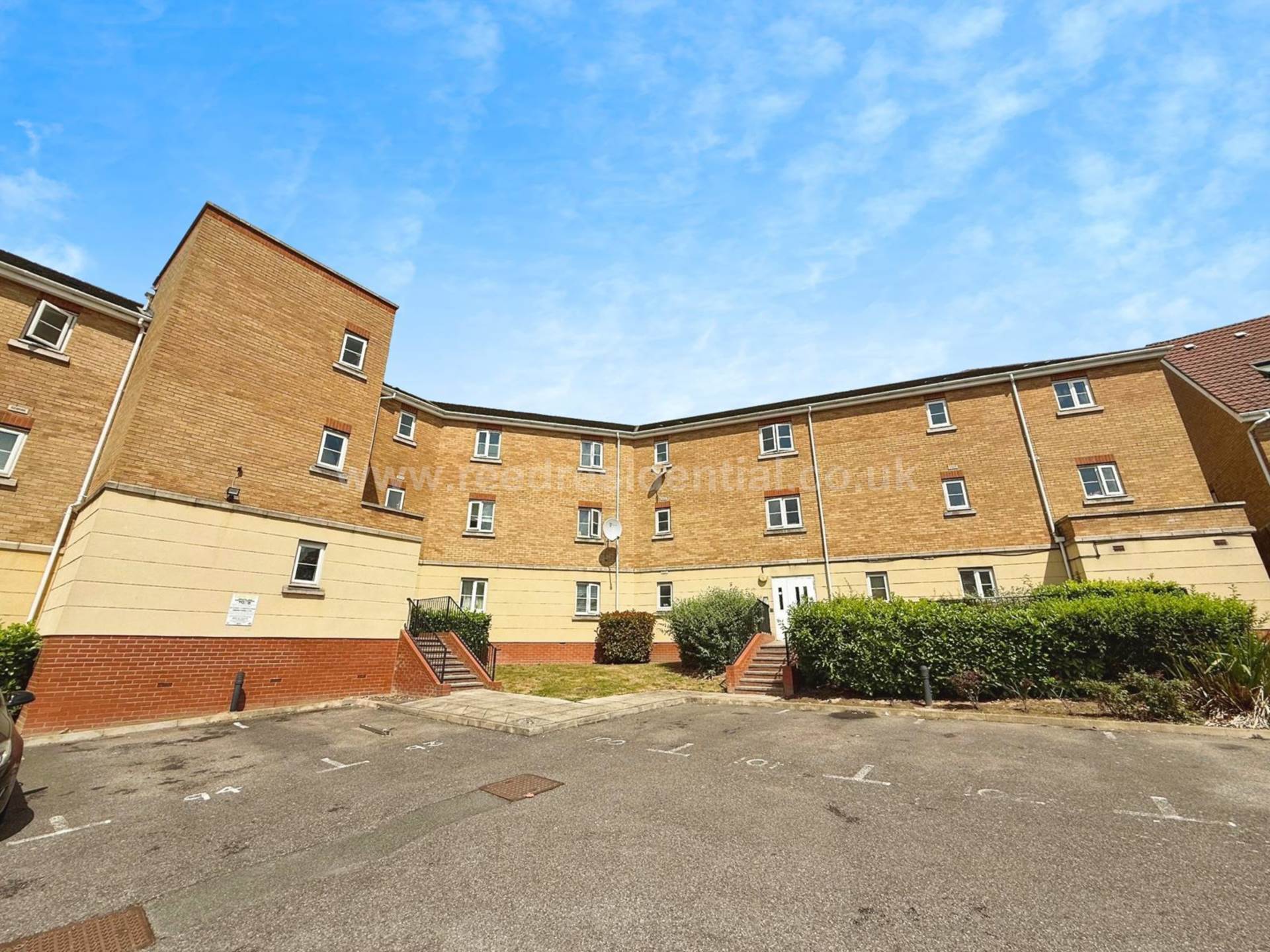 Additional Property Image 2 bedroom Apartment for sale in Purfleet On Thames 2