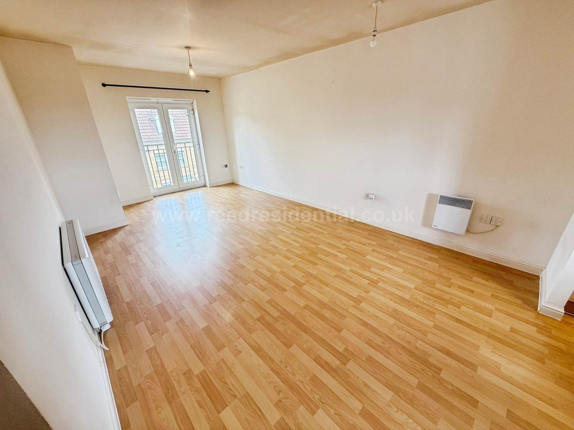 Additional Property Image 2 bedroom Apartment for sale in Purfleet On Thames 3
