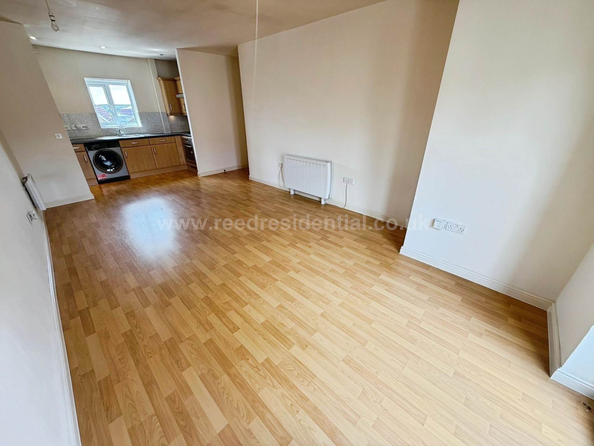 Additional Property Image 2 bedroom Apartment for sale in Purfleet On Thames 4