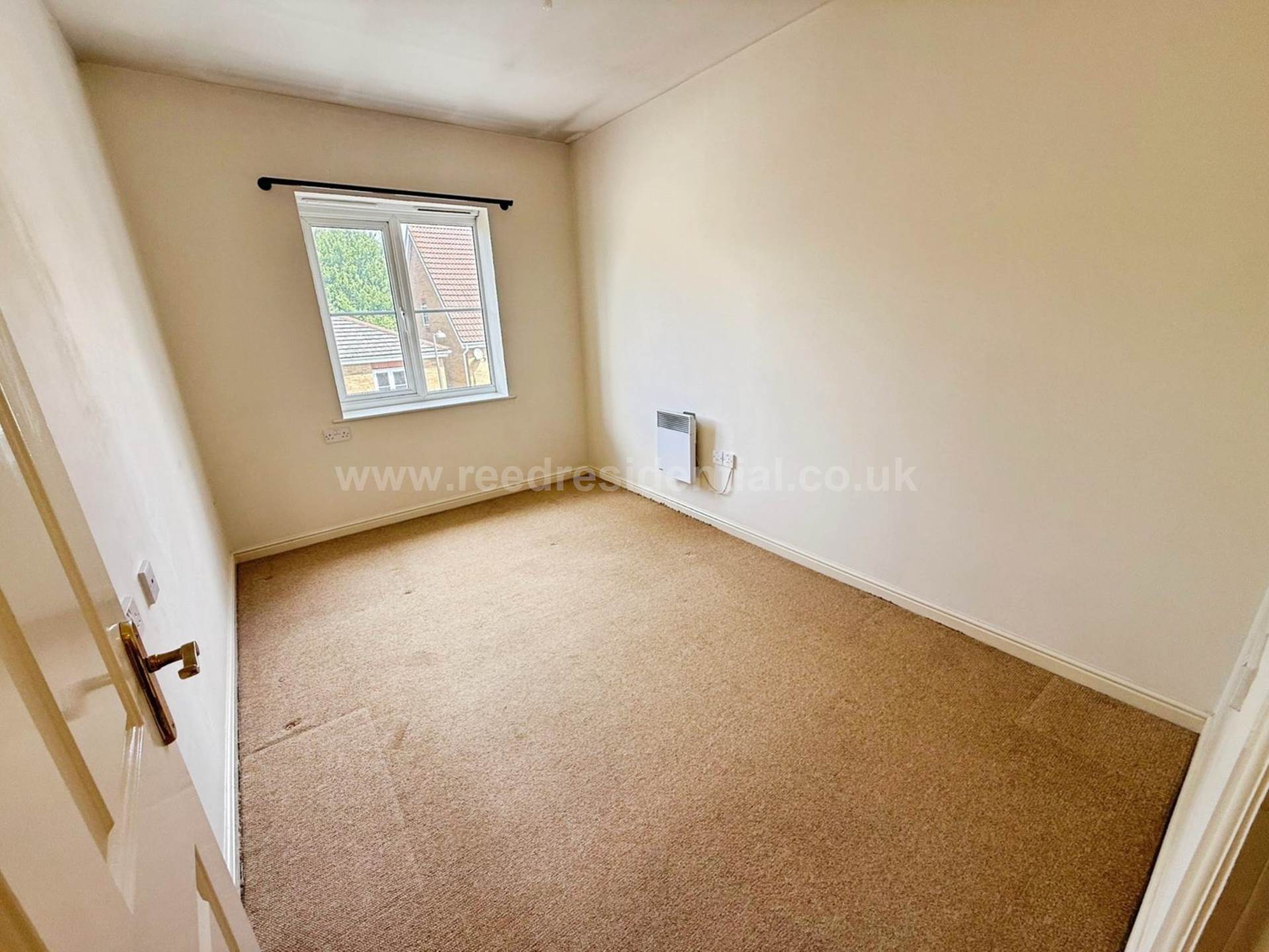 Additional Property Image 2 bedroom Apartment for sale in Purfleet On Thames 5
