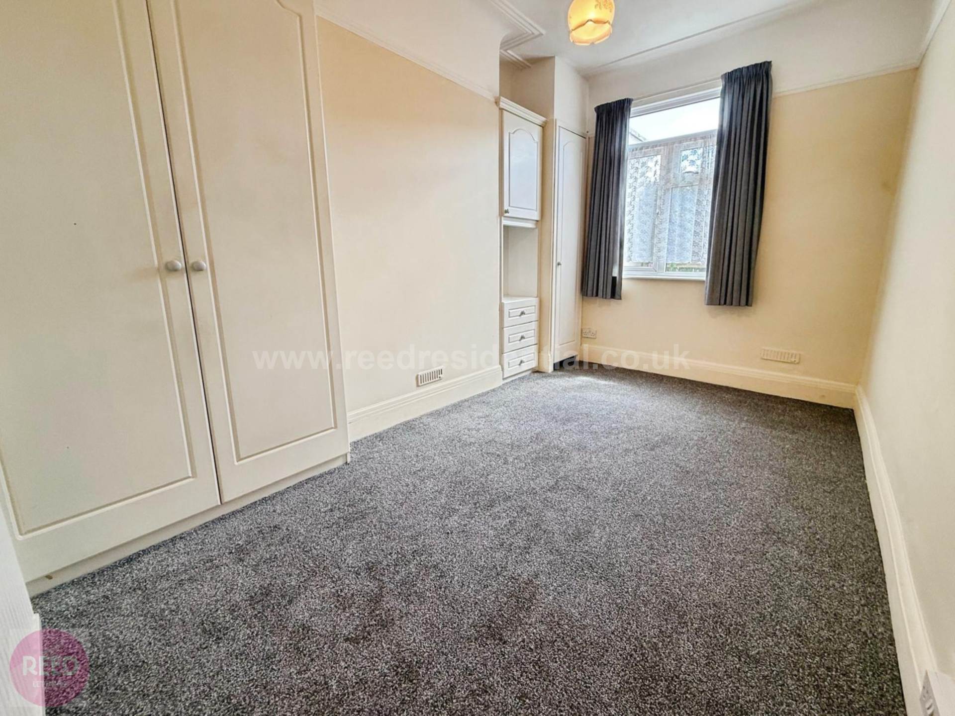 Additional Property Image 1 bedroom Flat to rent in Westcliff On Sea 6