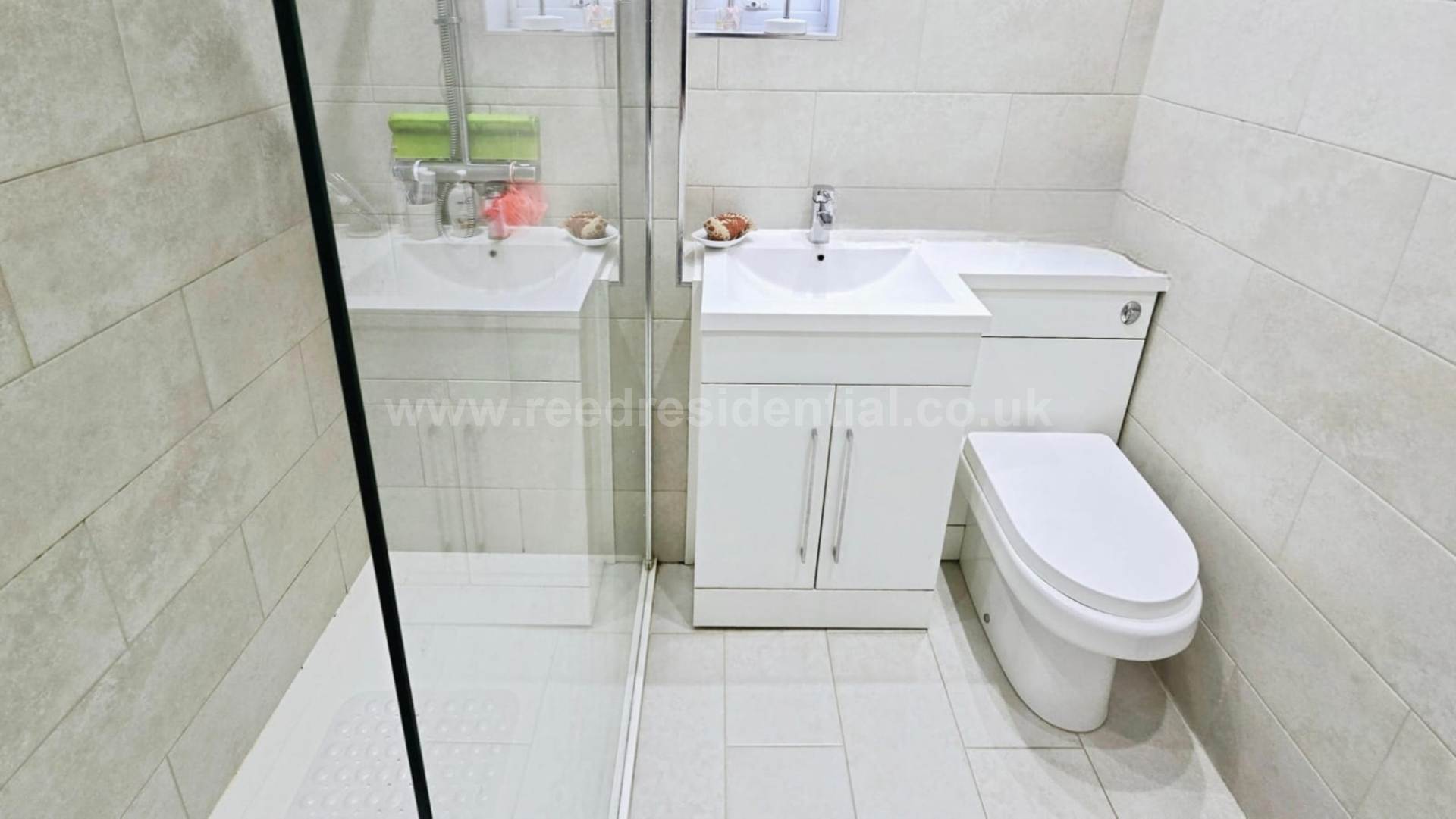 Additional Property Image 4 bedroom Semi Detached for sale in Westcliff On Sea 12
