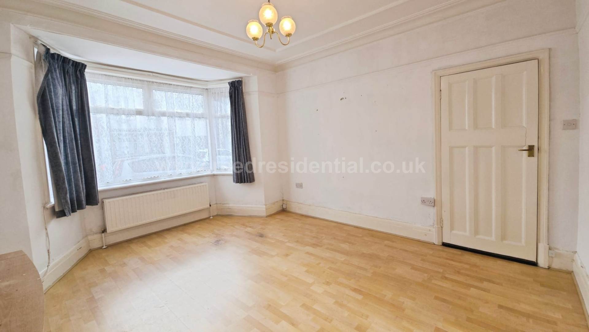 Additional Property Image 1 bedroom Flat for sale in Westcliff On Sea 2