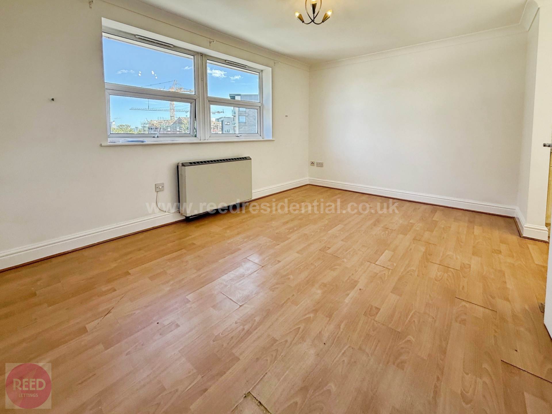 Additional Property Image 1 bedroom Flat to rent in Westcliff On Sea 2