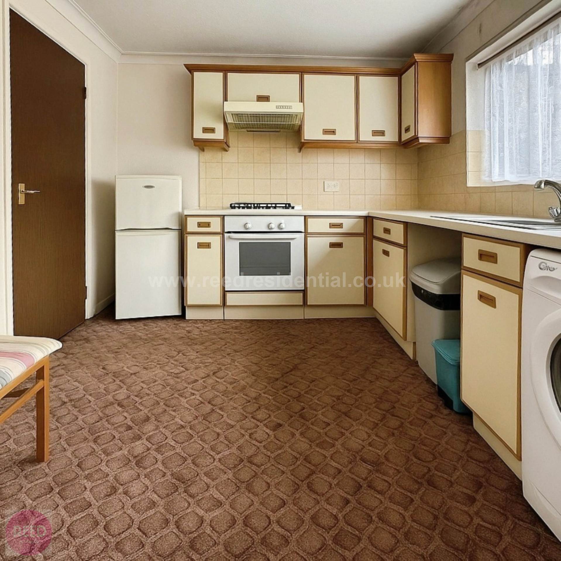 Additional Property Image 2 bedroom Detached Bungalow for sale in Westcliff On Sea 5
