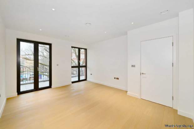 Additional Property Image 1 bedroom Flat for sale in London 3