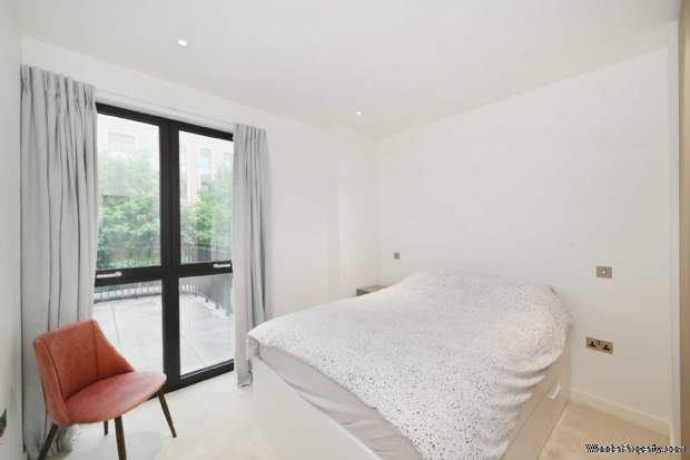 Additional Property Image 2 bedroom Flat for sale in London 6