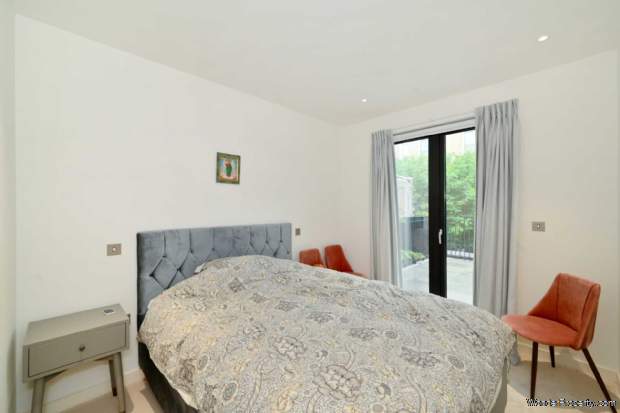 Additional Property Image 2 bedroom Flat for sale in London 7