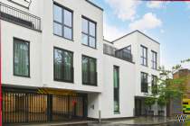 2 bedroom Flat for sale in London