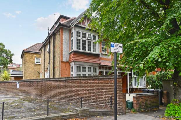 Additional Property Image 1 bedroom Flat for sale in London 11