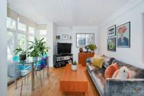 1 bedroom Flat for sale in London