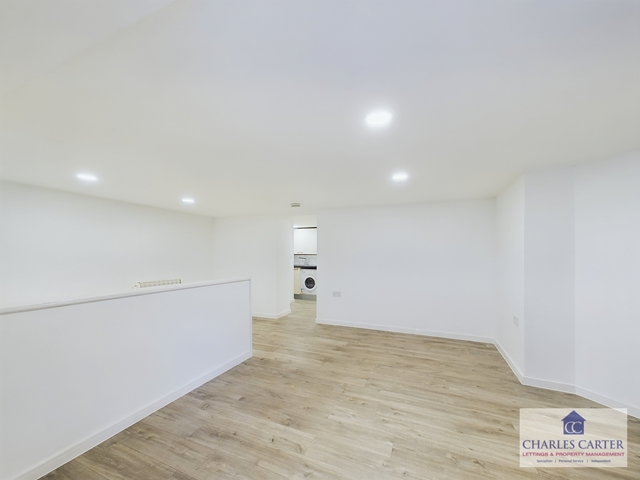 Additional Property Image 1 bedroom Studio to rent in Worcester 2