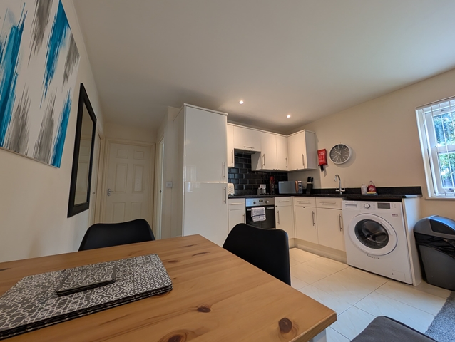 Additional Property Image 1 bedroom Ground Flat to rent in Worcester 6