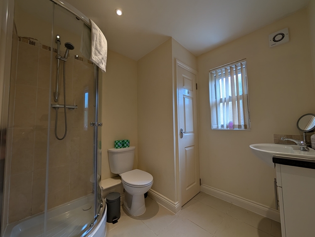Additional Property Image 1 bedroom Ground Flat to rent in Worcester 10