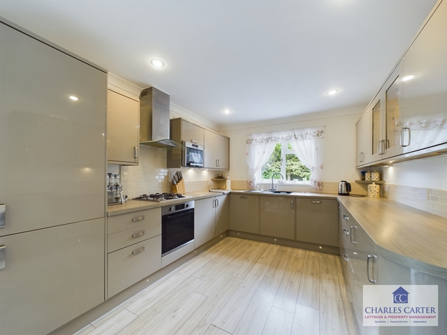 Additional Property Image 3 bedroom Detached Bungalow to rent in Tewkesbury 5