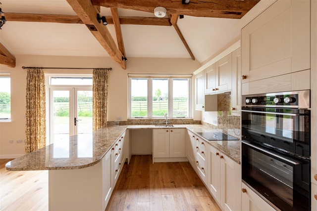 Additional Property Image 2 bedroom Bungalow to rent in Worcester 4