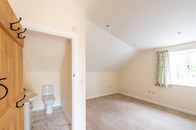 Additional Property Image 2 bedroom Bungalow to rent in Worcester 10