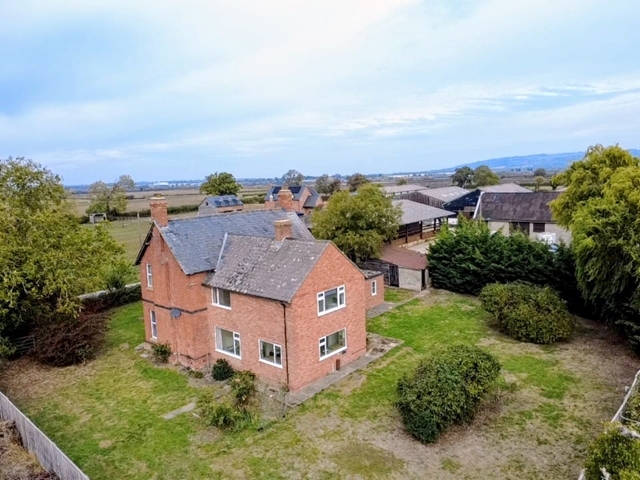 Additional Property Image 4 bedroom Cottage to rent in Tewkesbury 15