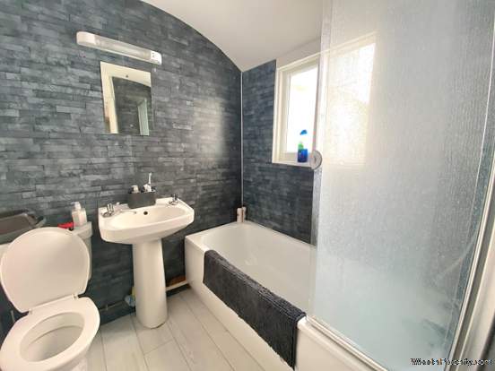 Additional Property Image 1 bedroom Ground Flat for sale in Brighton 7