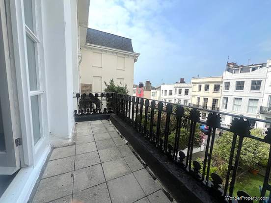 Additional Property Image 3 bedroom Apartment for sale in Brighton 3