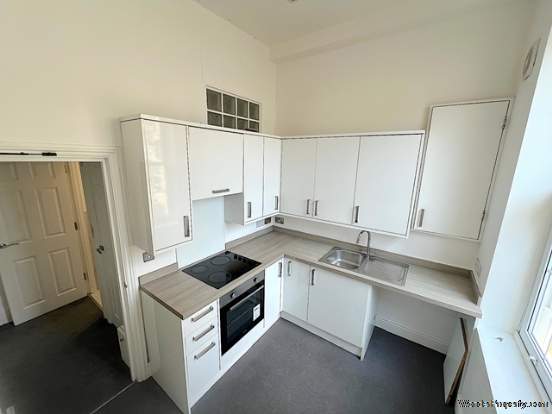 Additional Property Image 3 bedroom Apartment for sale in Brighton 6