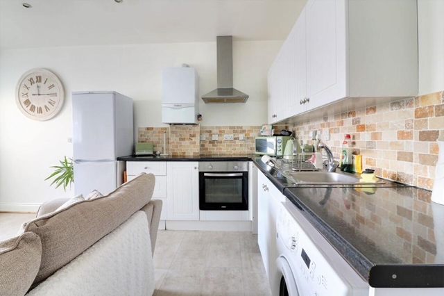 Additional Property Image 5 bedroom Detached for sale in Hayling Island 6