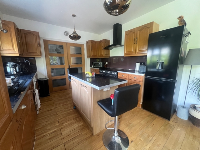 Additional Property Image 5 bedroom Detached for sale in Hayling Island 11