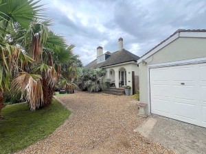 5 bedroom Detached for sale in Hayling Island
