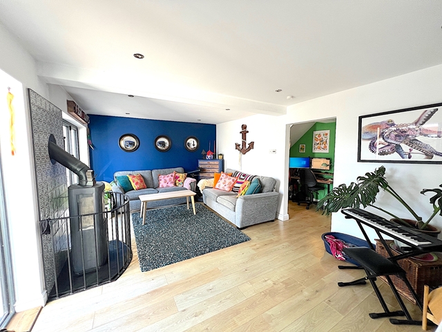 Additional Property Image 5 bedroom Detached for sale in Hayling Island 6