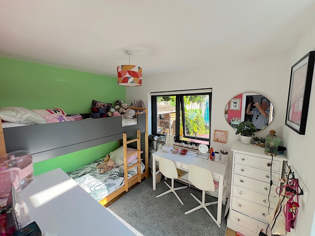 Additional Property Image 5 bedroom Detached for sale in Hayling Island 8