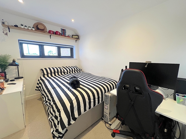 Additional Property Image 5 bedroom Detached for sale in Hayling Island 10