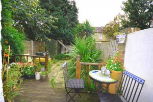 3 bedroom Terraced to rent in London