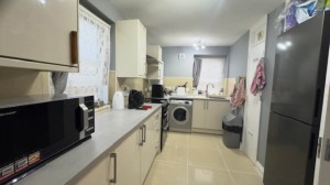 2 bedroom Apartment to rent in London