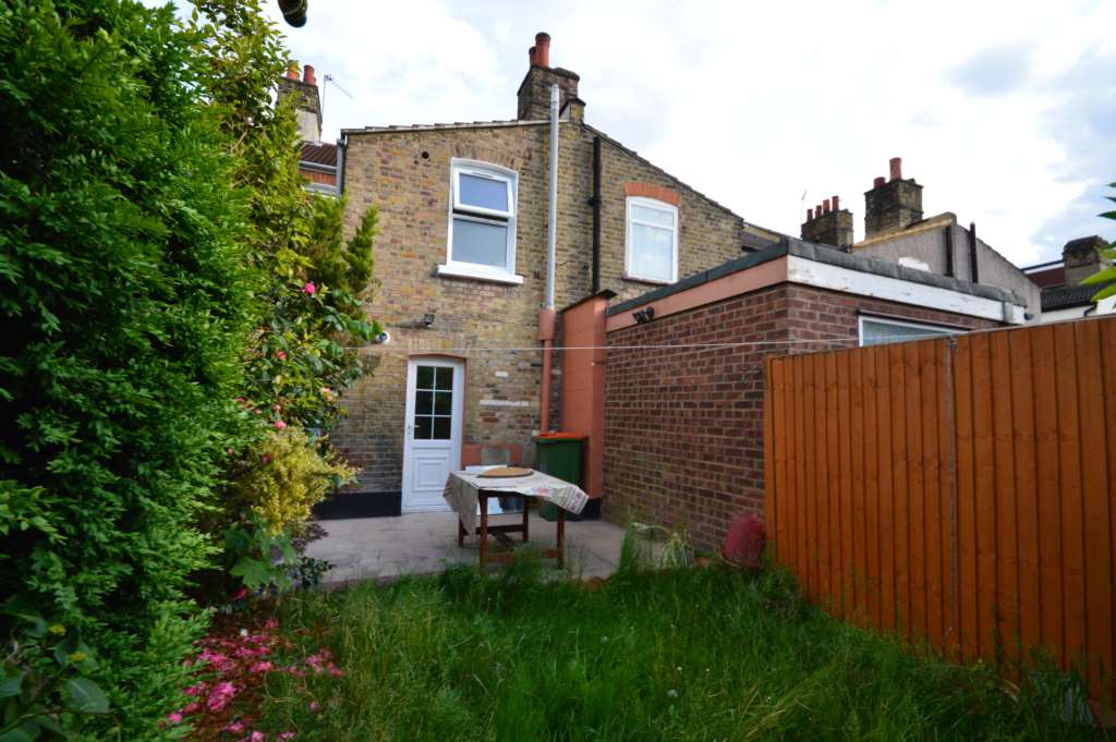 Additional Property Image 3 bedroom House to rent in London 10
