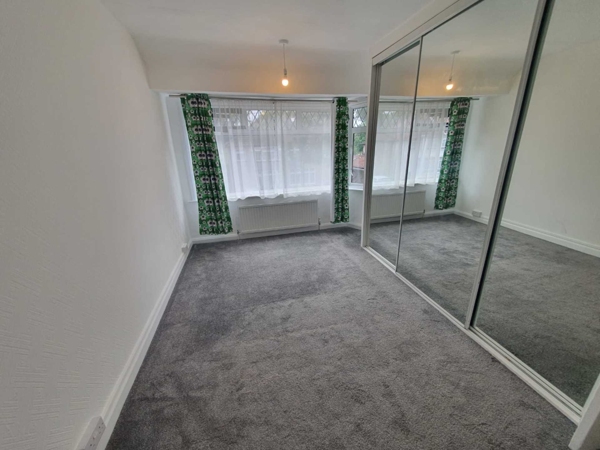 Additional Property Image 3 bedroom Semi Detached to rent in London 8