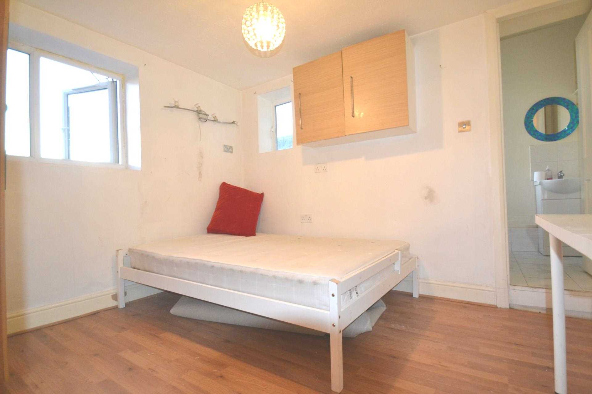 Additional Property Image 2 bedroom Flat to rent in London 2