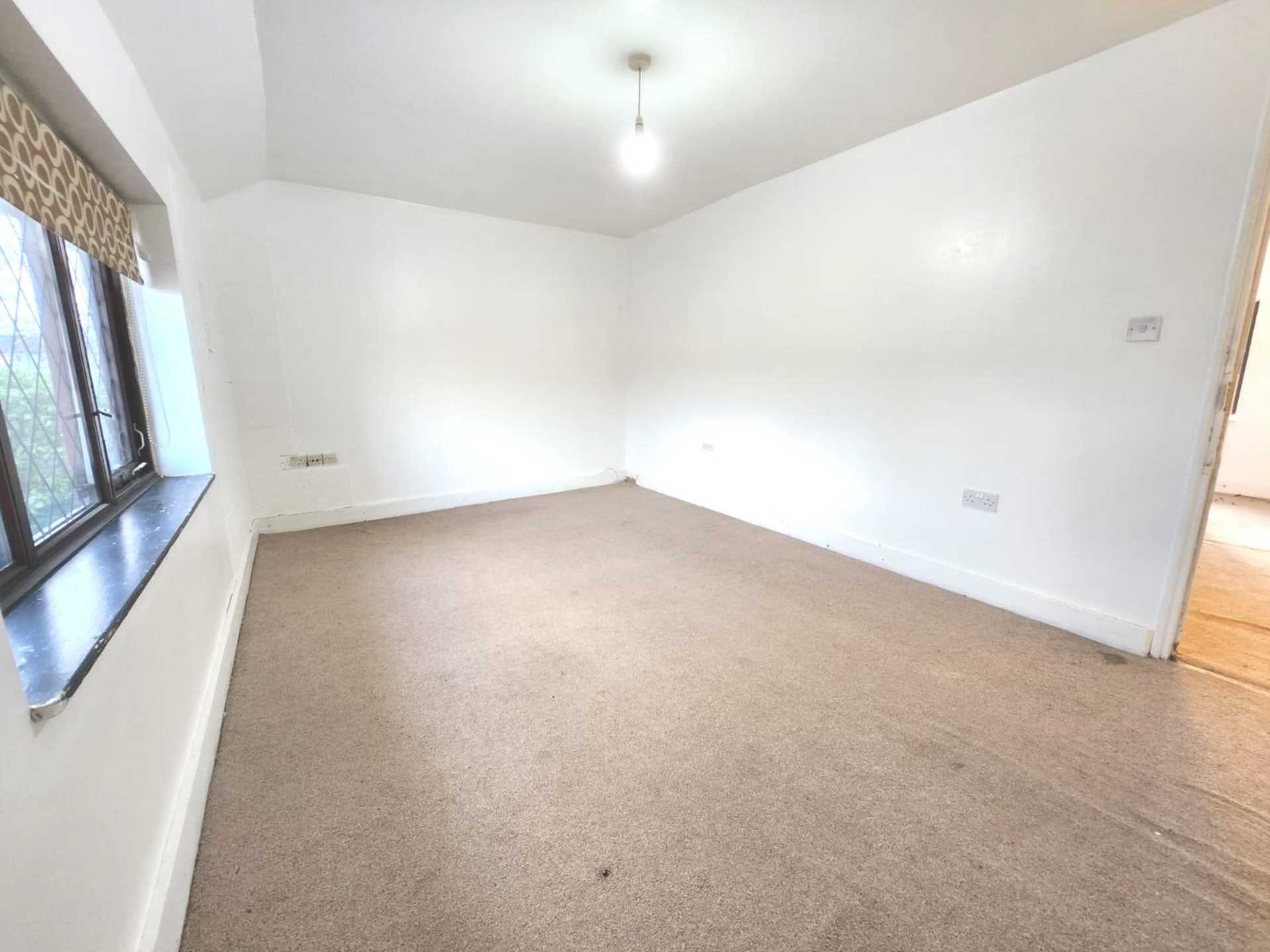 Additional Property Image 3 bedroom Semi Detached to rent in Aylesbury 4