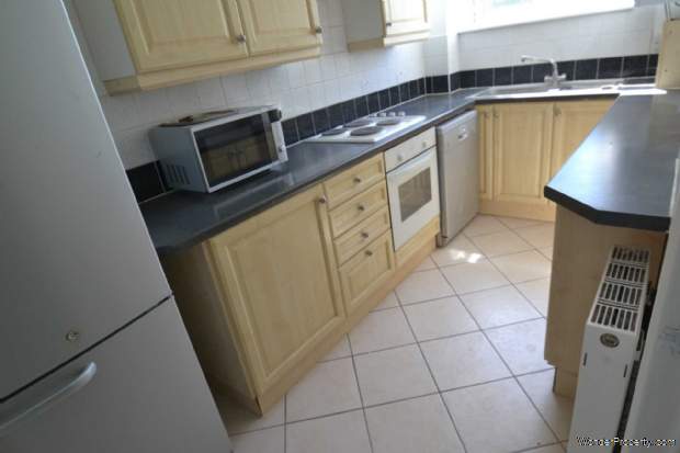 Additional Property Image 2 bedroom Flat for sale in London 9