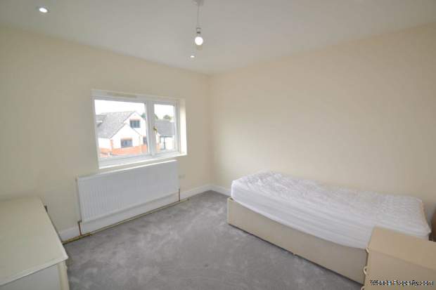 Additional Property Image 3 bedroom Semi Detached to rent in Uxbridge 7